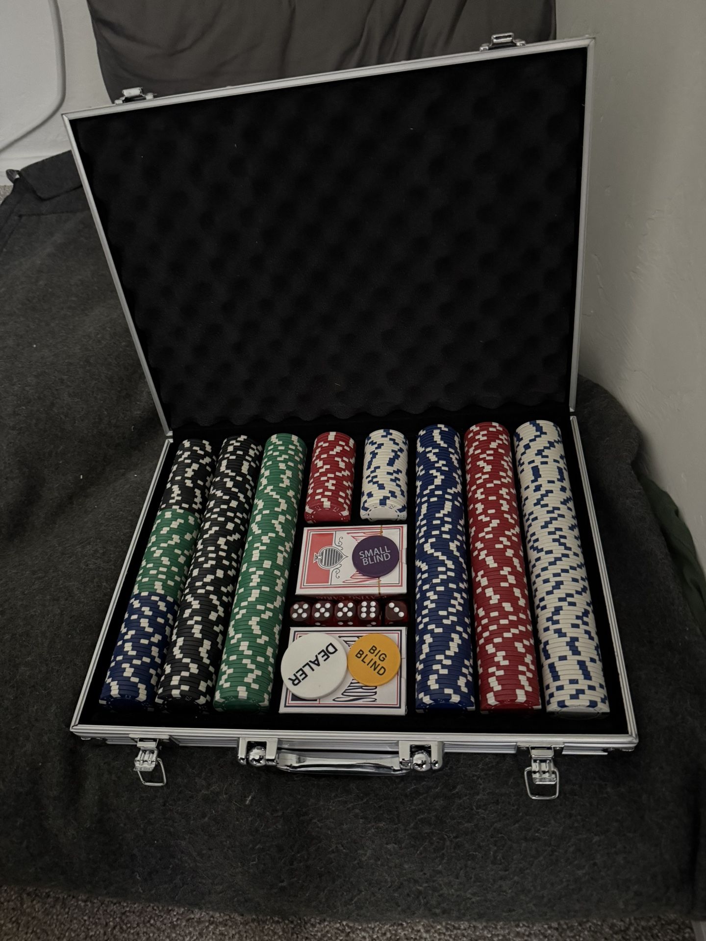 Poker Chip Set With Case