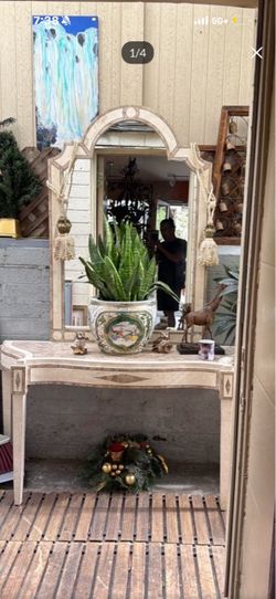 Beautiful hallway entry side table with mirror