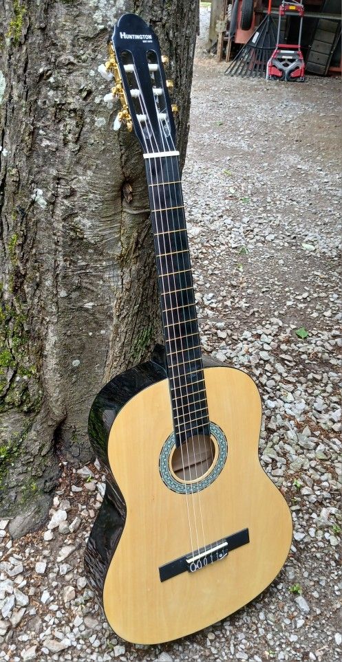 Brand New Classical Nylon String Acoustic Guitar