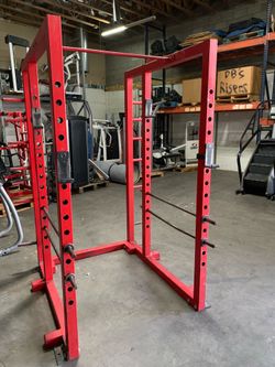 Red power rack squat rack for home or gym