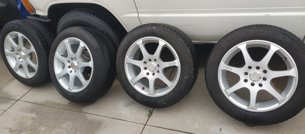 RINES MOTEGI  15 LLANTAS 75% VIDA $300