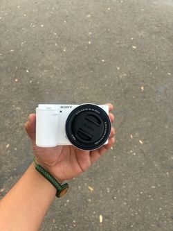 Sony ZV-E10  camera