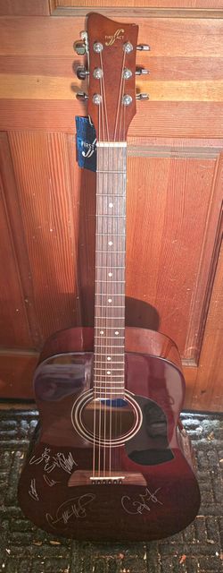 carrie underwood promotional acoustic guitar
