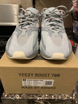 Yeezy 700 inertia size 10.5