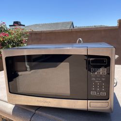 Insignia Microwave 