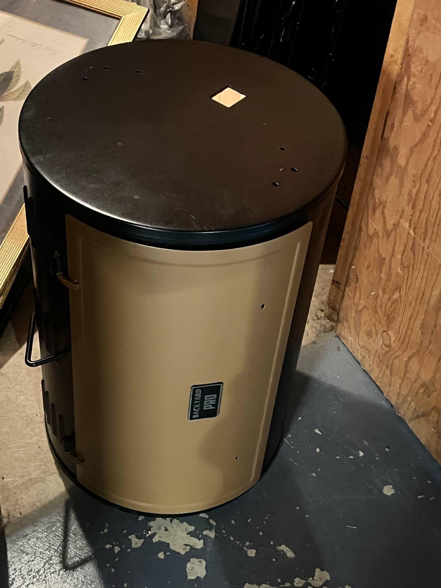 Backyard Pro 30” Wood-Fire Pellet Grill And Smoker ( new )