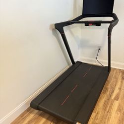 Peloton-Treadmill