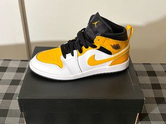 Jordan Retro 1 Mid