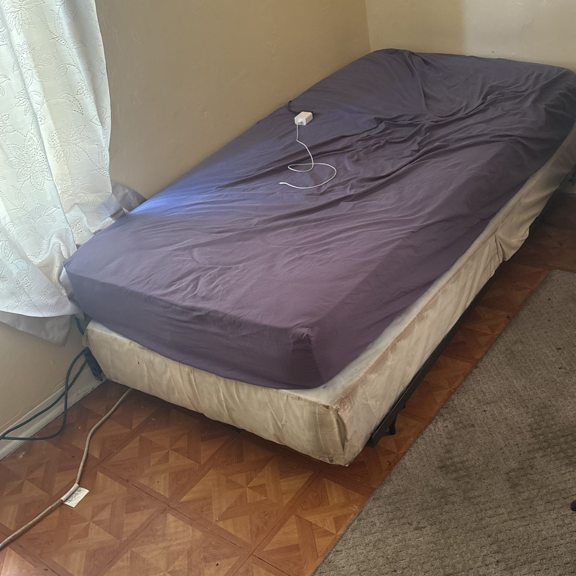 Twin Size Bed With Mattress And Box 