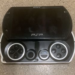 Sony PSP GO ( PSP-N1004 ) w/ Sony 1GB Memory Stick Micro M2 Card 