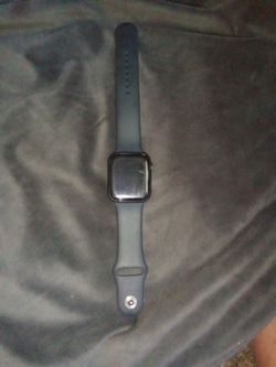 Apple Watch SE with Sport Band