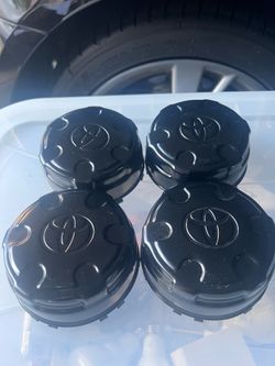 OEM FJ Cruiser Metal Center Wheel Caps