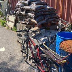 Brown mulch two dollars a bag while it last