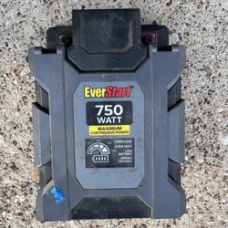 EverStart 750 Watt Power Inverter 