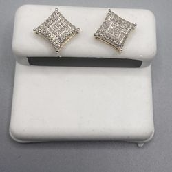 10kt Gold With Diamond Earrings 0.30 CTW
