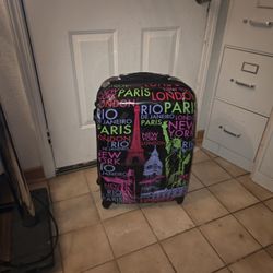 26 Inch Rolling Suitecase 