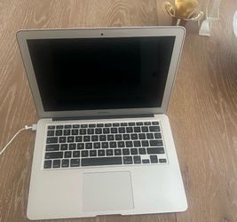 Apple MacBook Air Laptop 2014 $150
