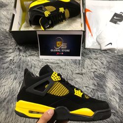 Nike Air Jordan Retro 4 Thunder Size 9.5