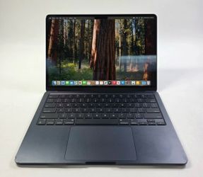 2022 Apple MacBook Air 13.6" M2 8C GPU 3.5GHz 8GB RAM 256GB SSD MLY33LL/A
