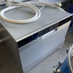 SPT Dishwasher 