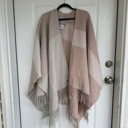 Soia and Kyo Poncho