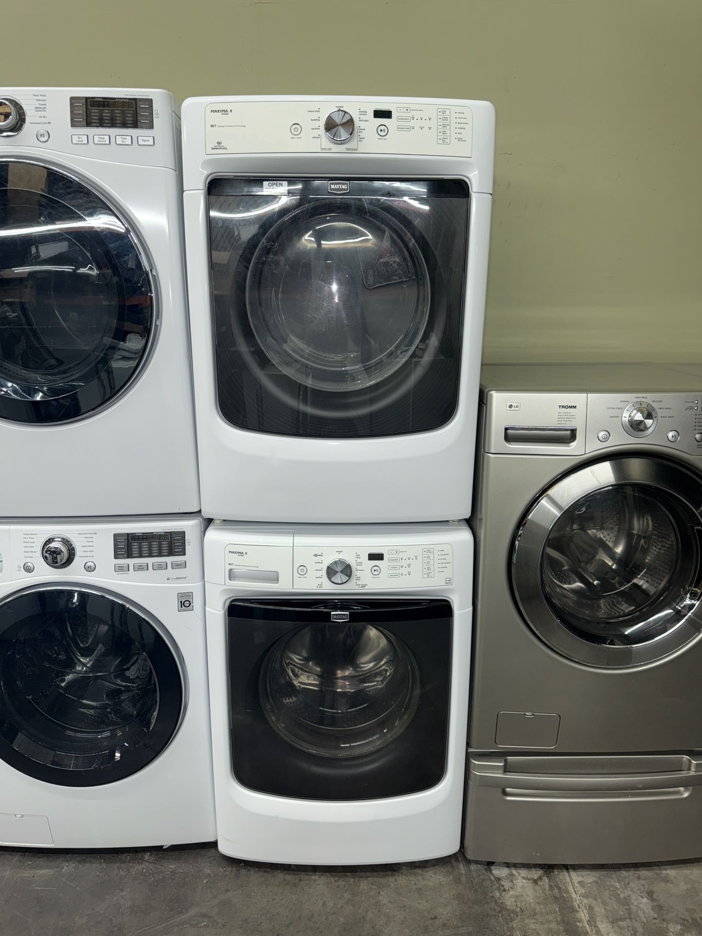 MAYTAG XL CAPACITY ELECTRIC WASHER & DRYER
