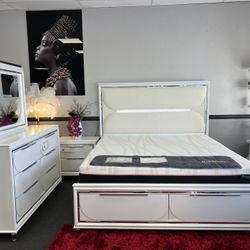 4PC King Bedroom Set w/ LED Lights 