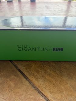 Razer Gigantus V2 3XL Gaming Mouse Pad - 47" Desk Mat - New in Box