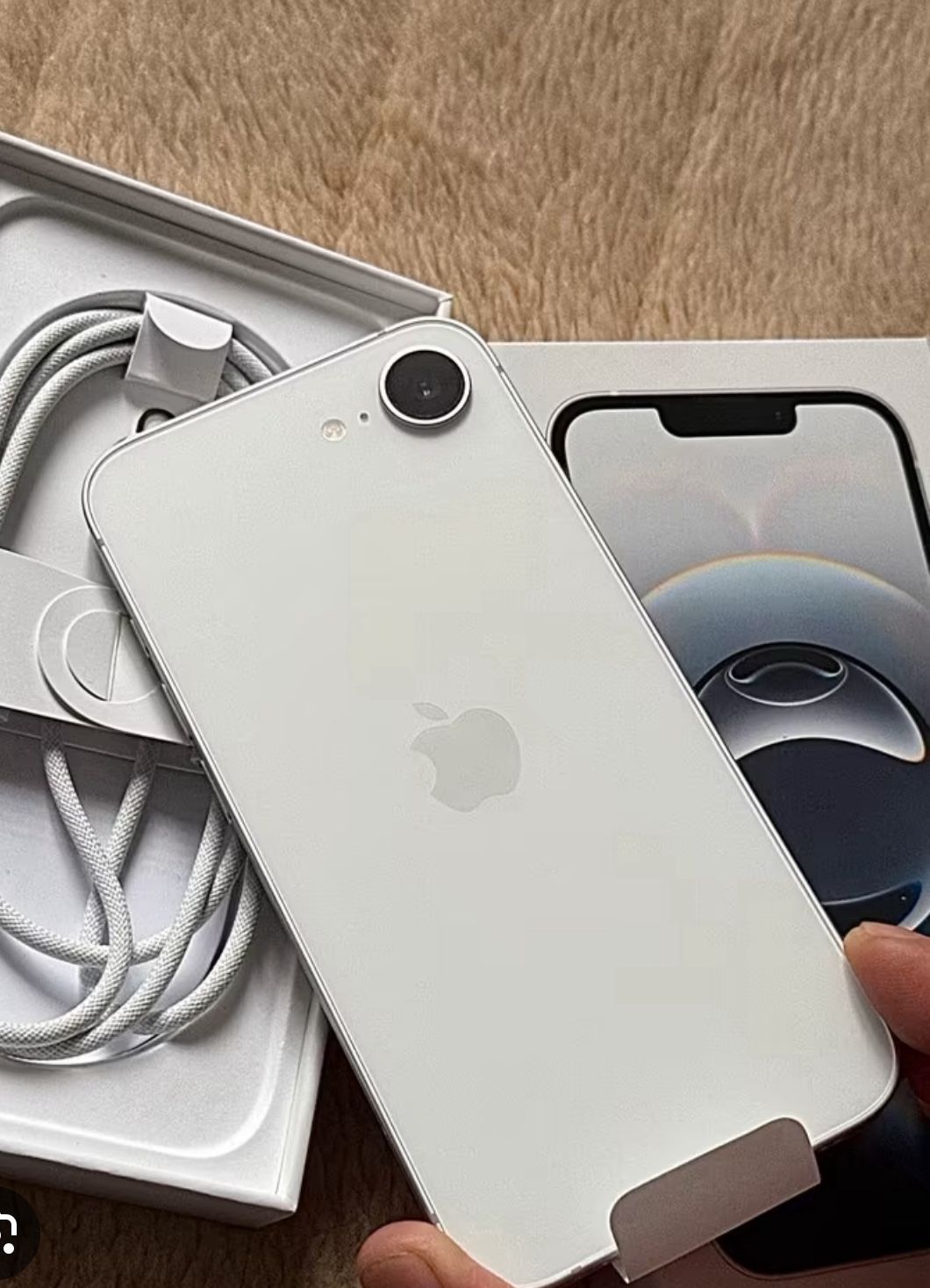 Apple iPhone 16 E