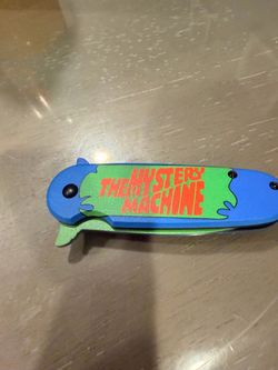 Mystery Machine Folding Pocket Knife