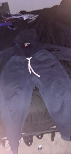 Navy blue Nike tech