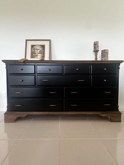Boho Vintage 11-Drawer Dresser / Black & Wood Buffet