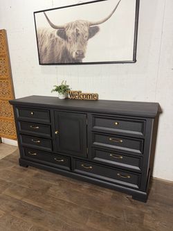 Farmhouse modern Matte Black Dresser with Gold Hardware Good condition $220 Delivery $20