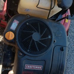 Craftsman lawn mower  en buenas condiciiones