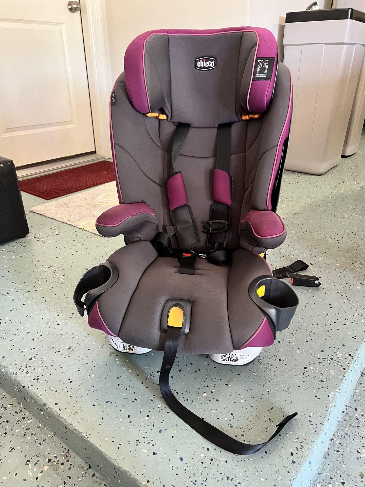 CHICCO CARSEAT 