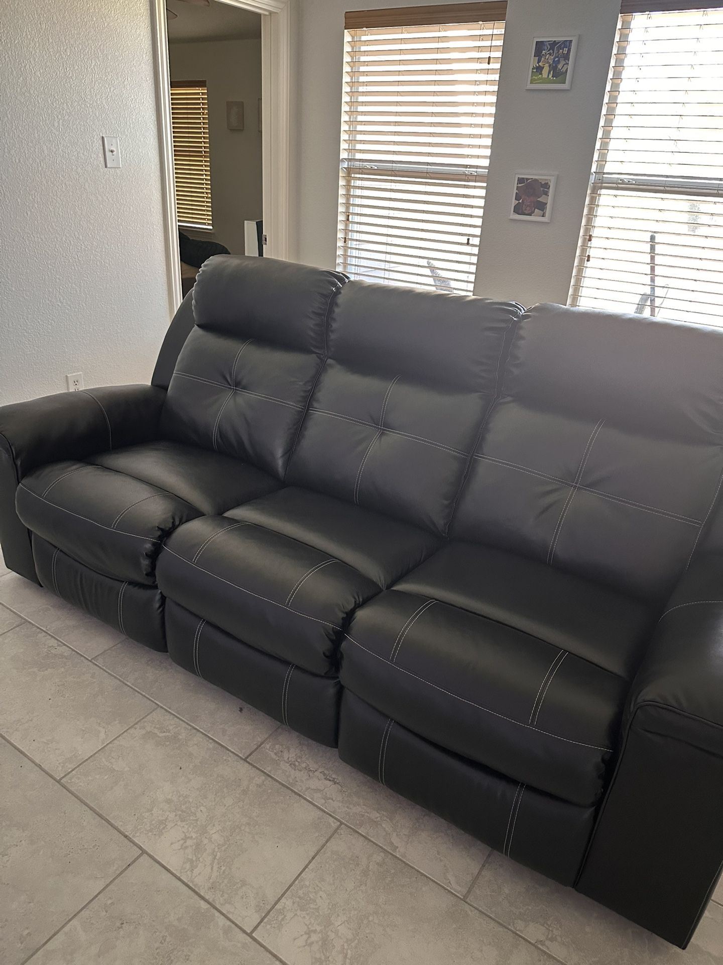 Black Leather  Recliner Couch