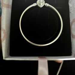 Pandora bracelet 