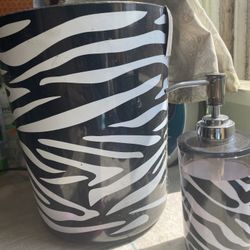 New Xhilaration Bathroom Set