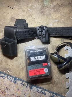 Right hand quick draw nighthawk accesserie belt and range ear muffs