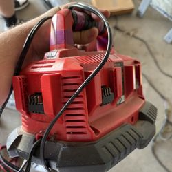 Milwaukee 6 Pack Charger 