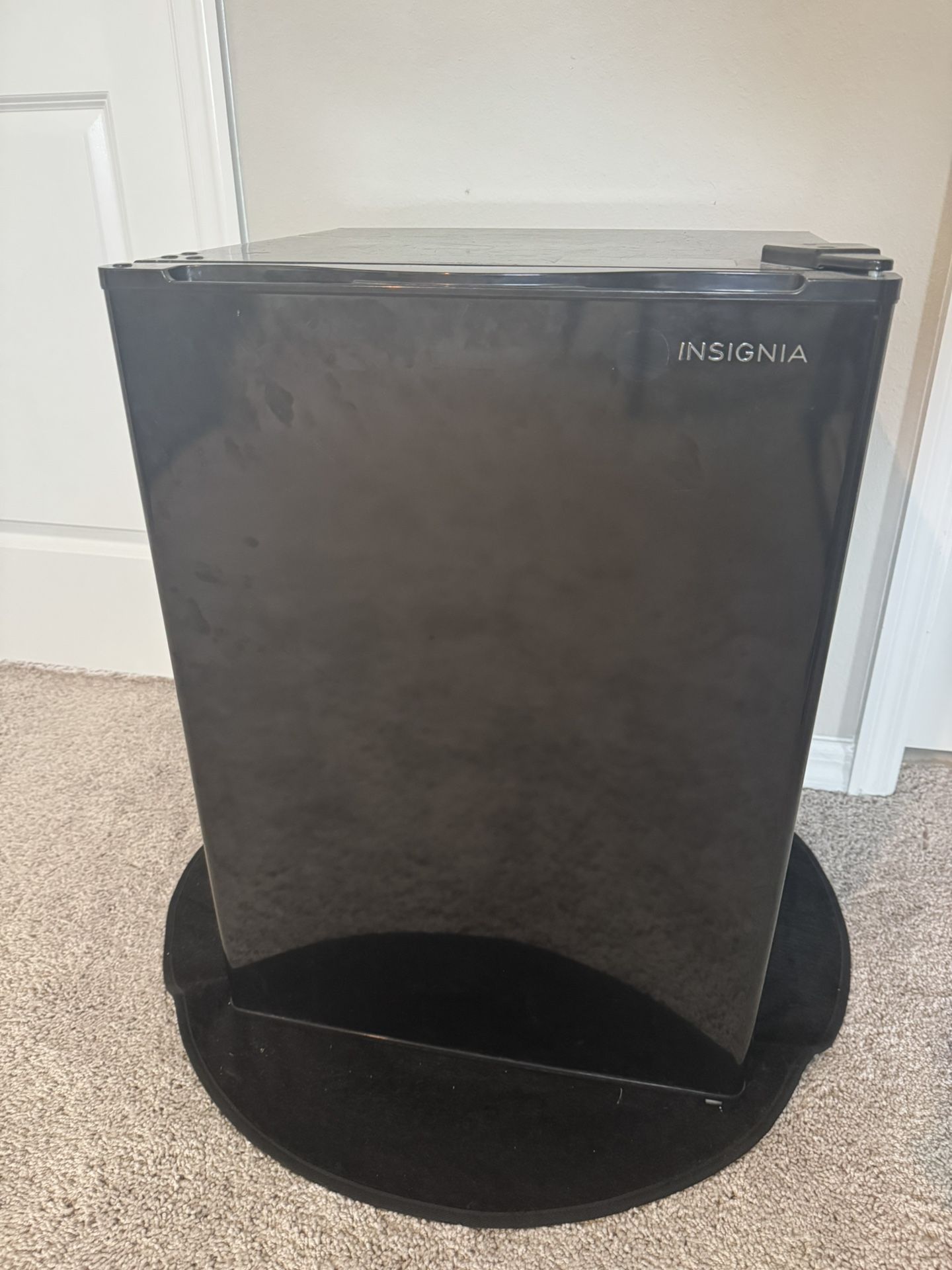 Insignia™ - 3.3 Cu. Ft. Mini Fridge with ENERGY STAR Certification - Black