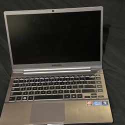 Samsung laptop with case 