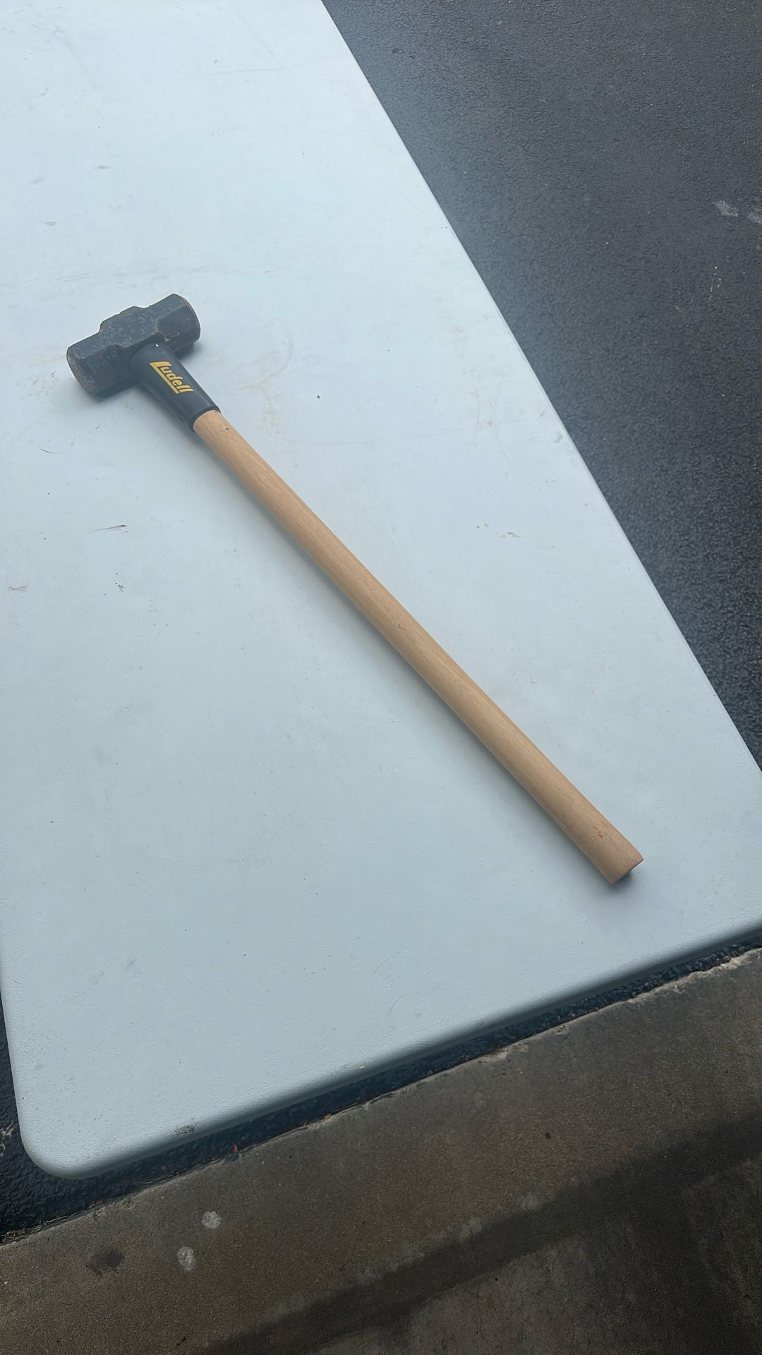 Ludell 8lb. Sledge Hammer