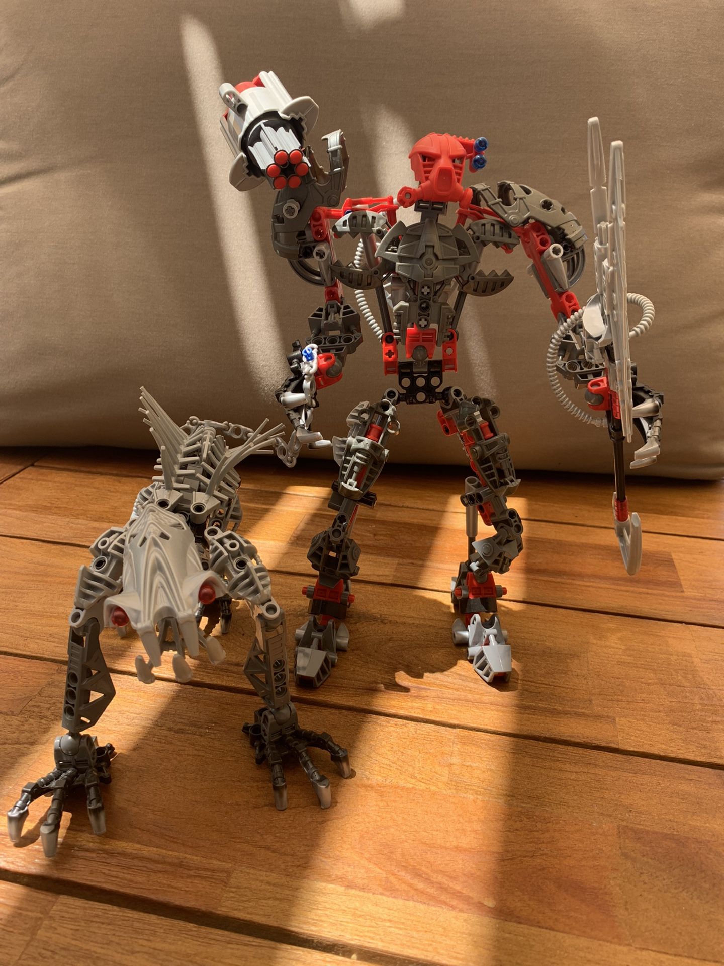 Lego Bionicle Maxilos And Spinax
