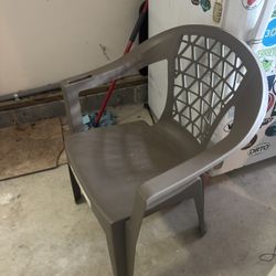 3 Chairs 
