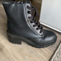 Black Boots