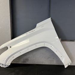 2022-2023-2024-2025 TOYOTA TUNDRA LEFT FENDER OEM USED