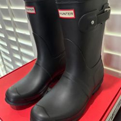 NEW Hunter Original Waterproof Black Chelsea SHORT Rain Boots (Women’s Size 7 & 9) - $65