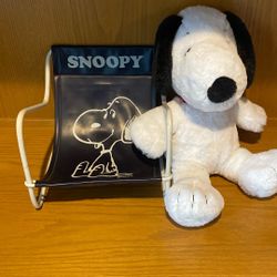 Vintage Snoopy Chair And Plush Snoopy