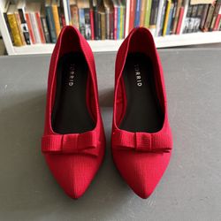 Red Pointed Toe Block Heel Pump with Bow (WW)